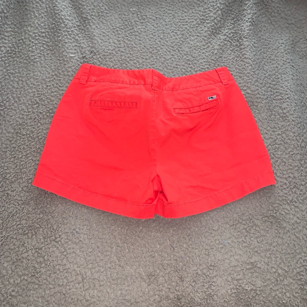 Vineyard vines